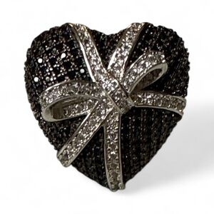 Black Swarkowki bow ring and Silver Heart Ring size 7 stamped W: 28 G